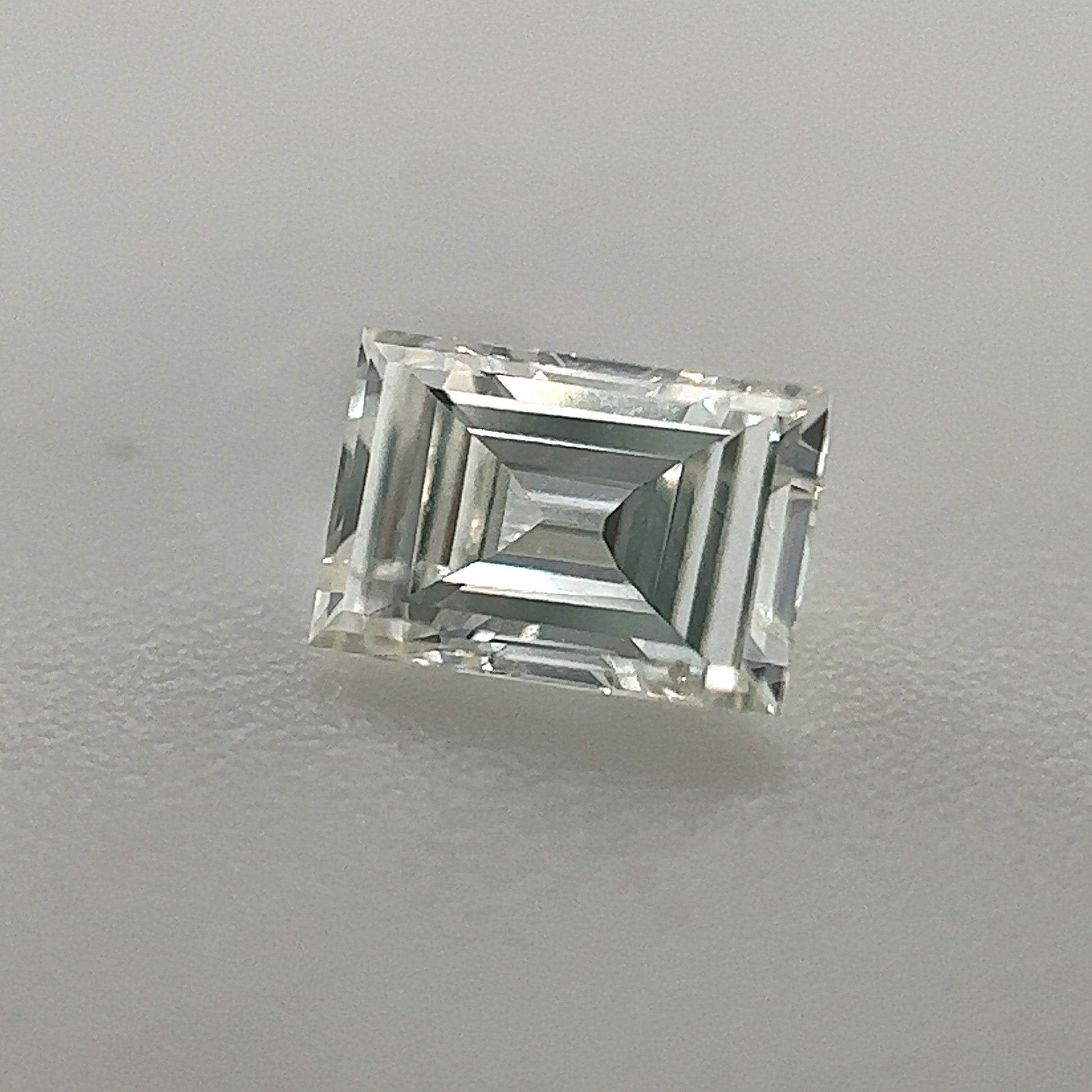 0.25 ct Diamond Baguette Cut F SI1 (NON CERT)