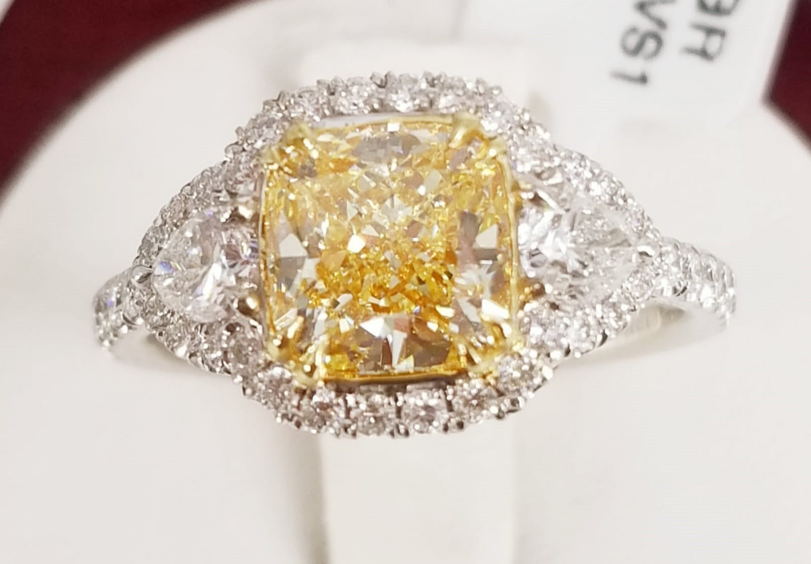 1.74 ct Diamond Cushion Cut FLY VS1 (GIA) 5136870196