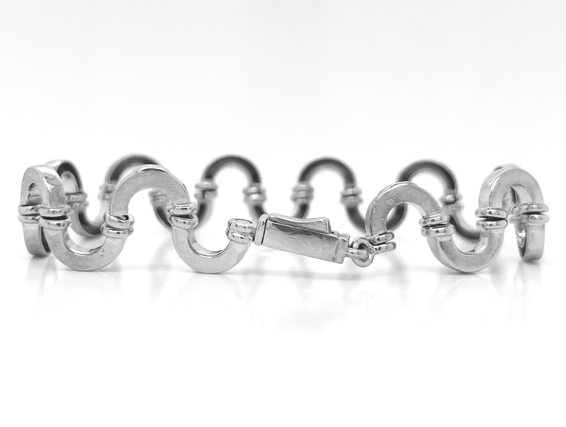 Contemporary White Gold Cocktail Bracelet - Pre-owned