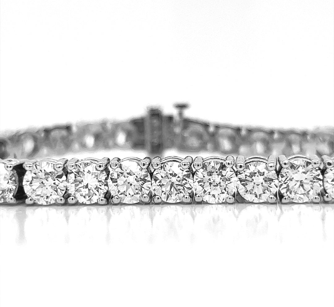 17 Carat Natural Round Diamond Tennis Bracelet, in White Gold