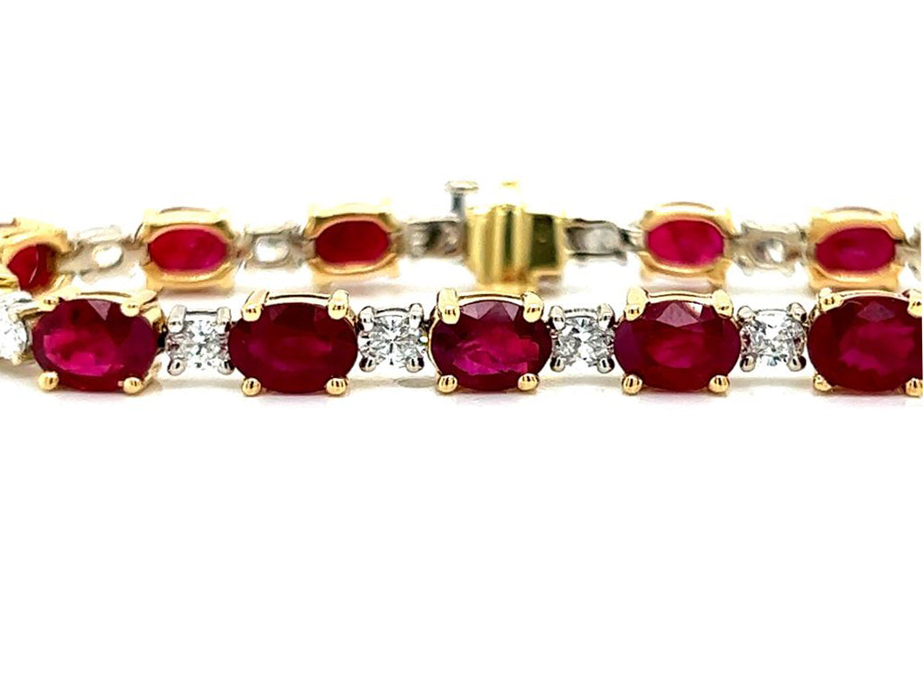 Natural Burma Ruby and Diamond Tennis Bracelet, in Yellow Gold - Pre-owned