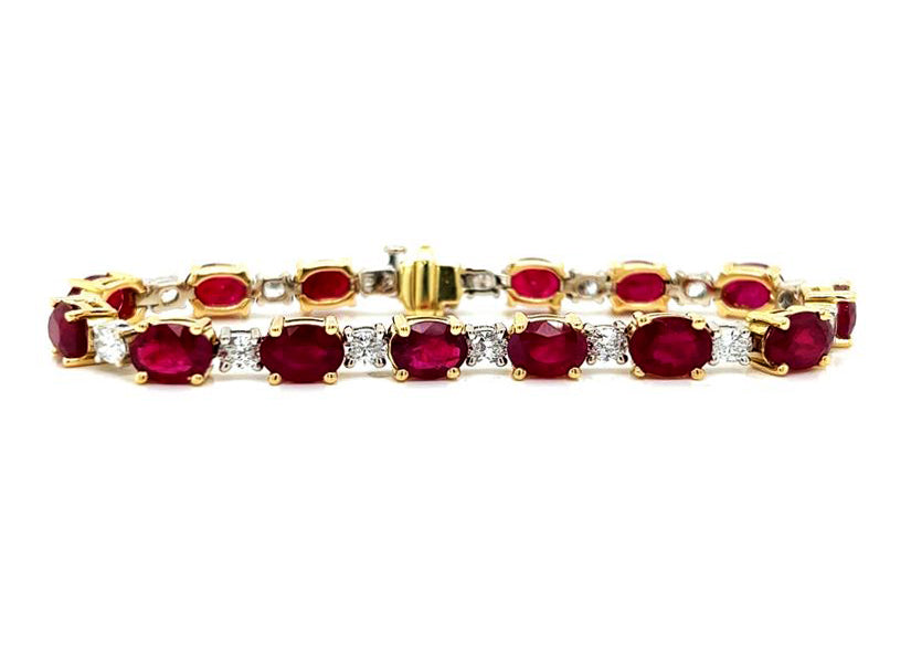 Natural Burma Ruby and Diamond Tennis Bracelet, in Yellow Gold - Pre-owned