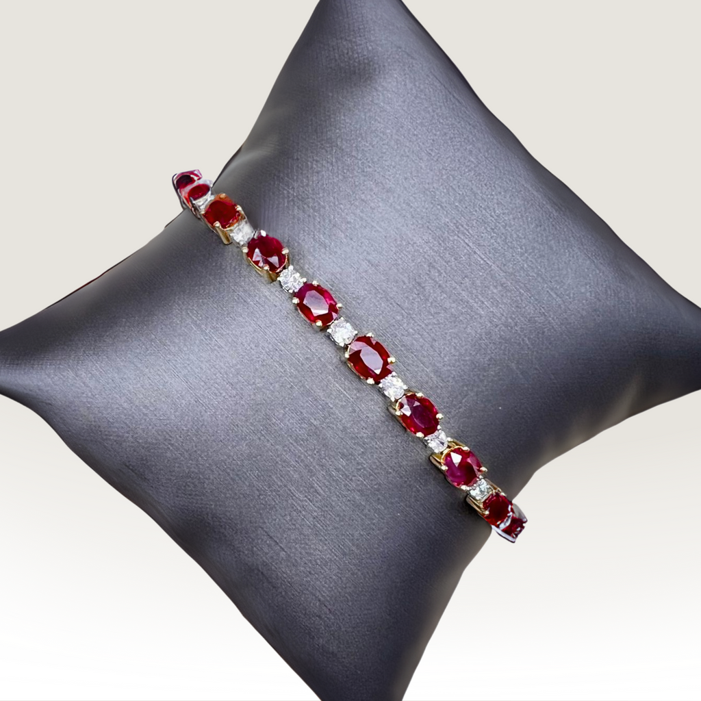 Natural Burma Ruby and Diamond Tennis Bracelet, in Yellow Gold - Pre-owned