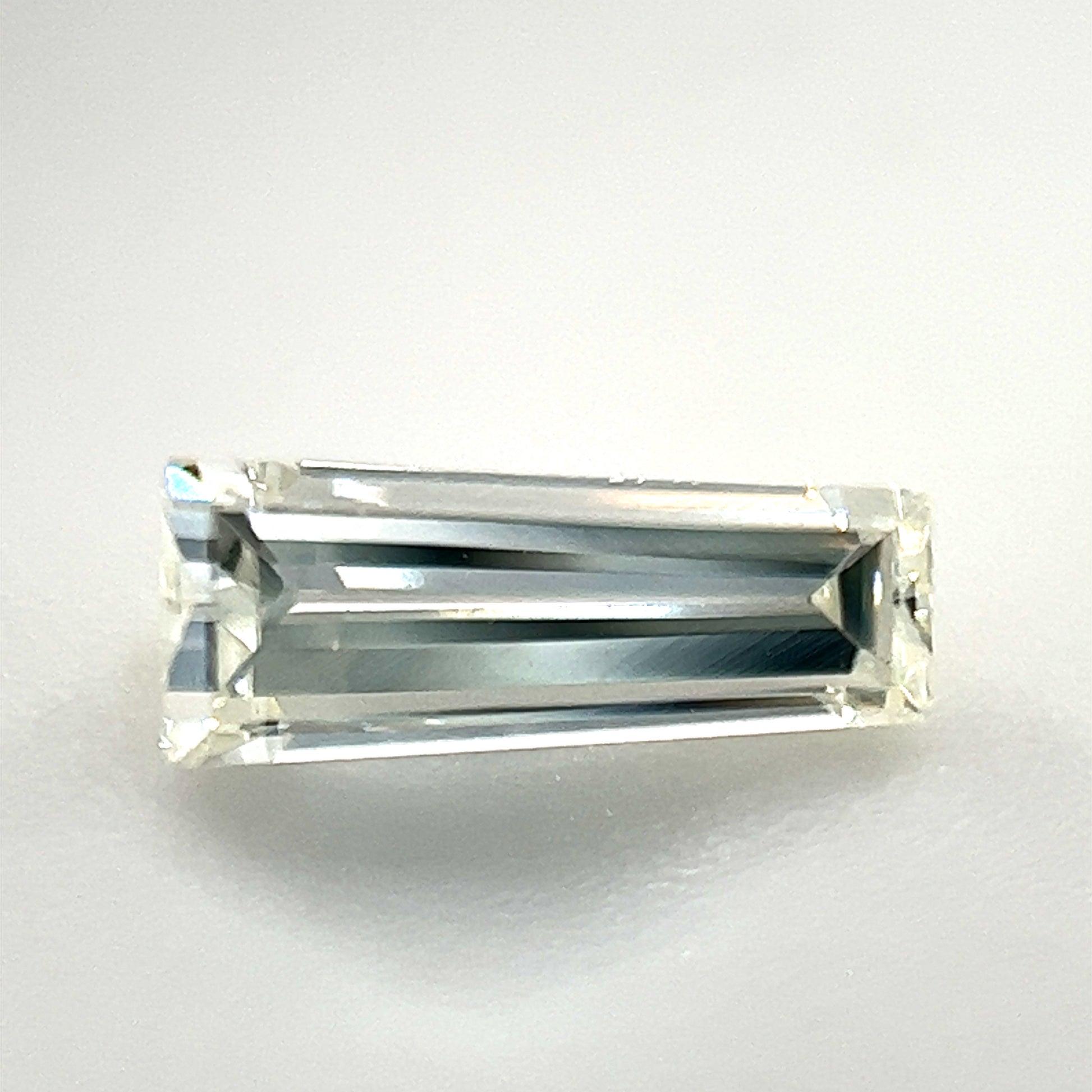 0.4 ct Diamond Baguette Cut H VS2 (NON CERT)
