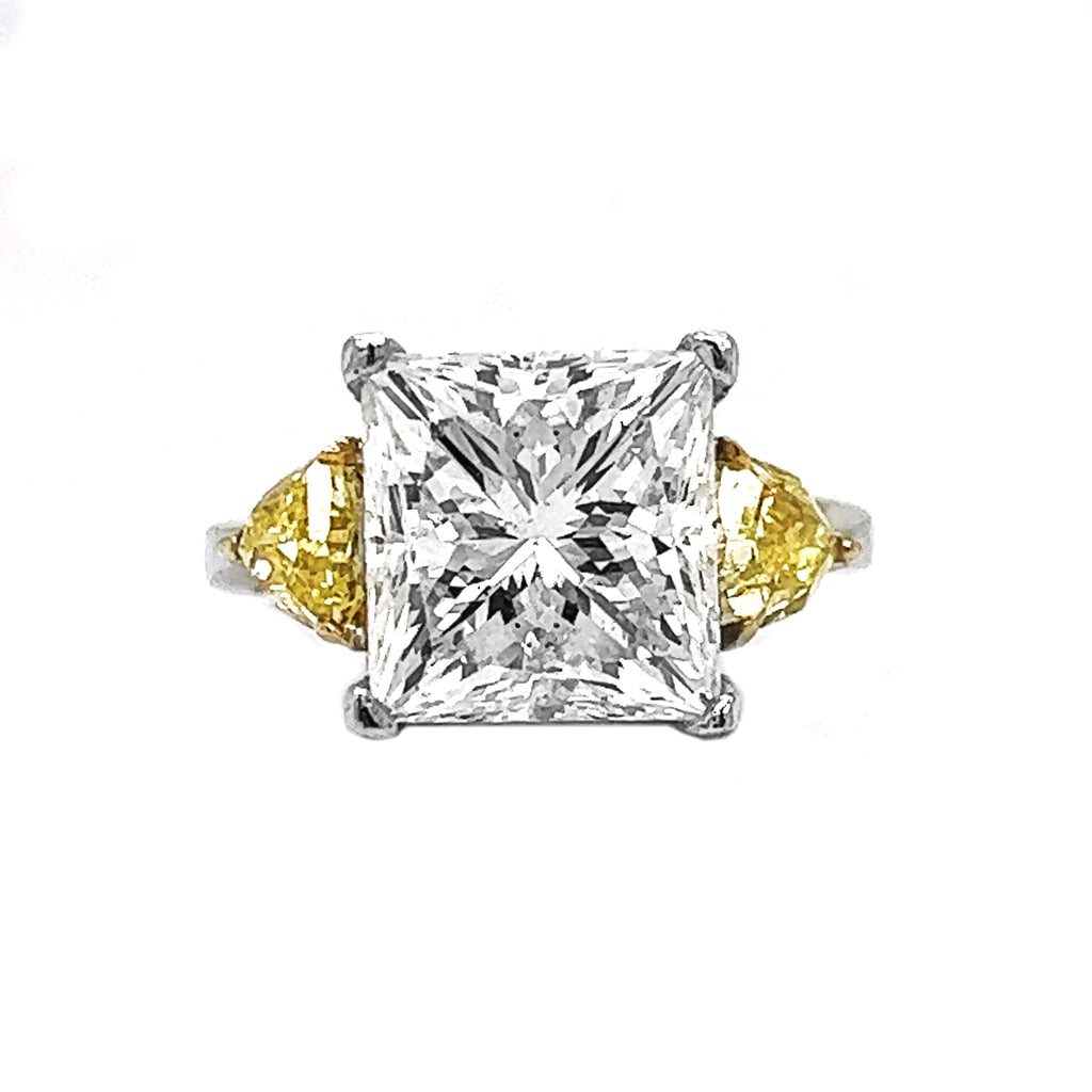 8.13 CT T.W Princess Trillion Cut EGL Certified Diamond 3 Stone 18KT Gold Ring
