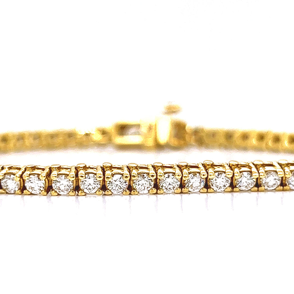 Natural Round Diamond Tennis Bracelet, in Yellow Gold