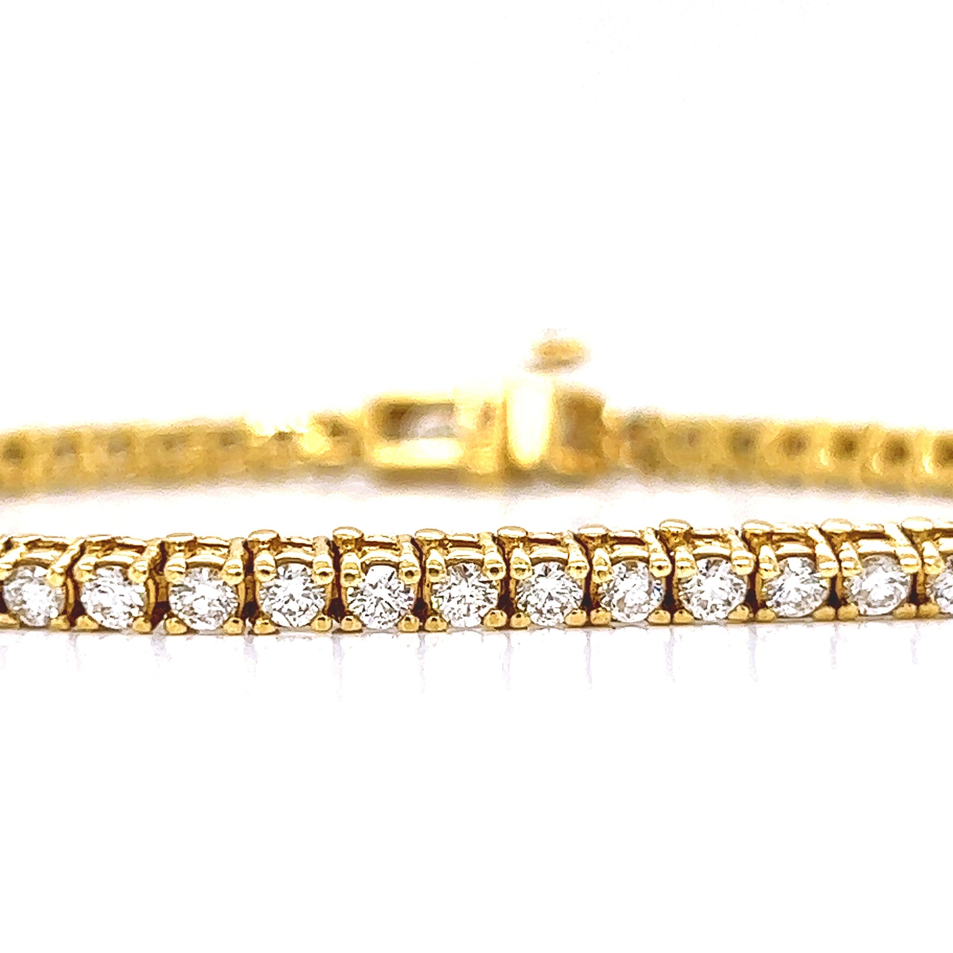 Natural Round Diamond Tennis Bracelet, in Yellow Gold