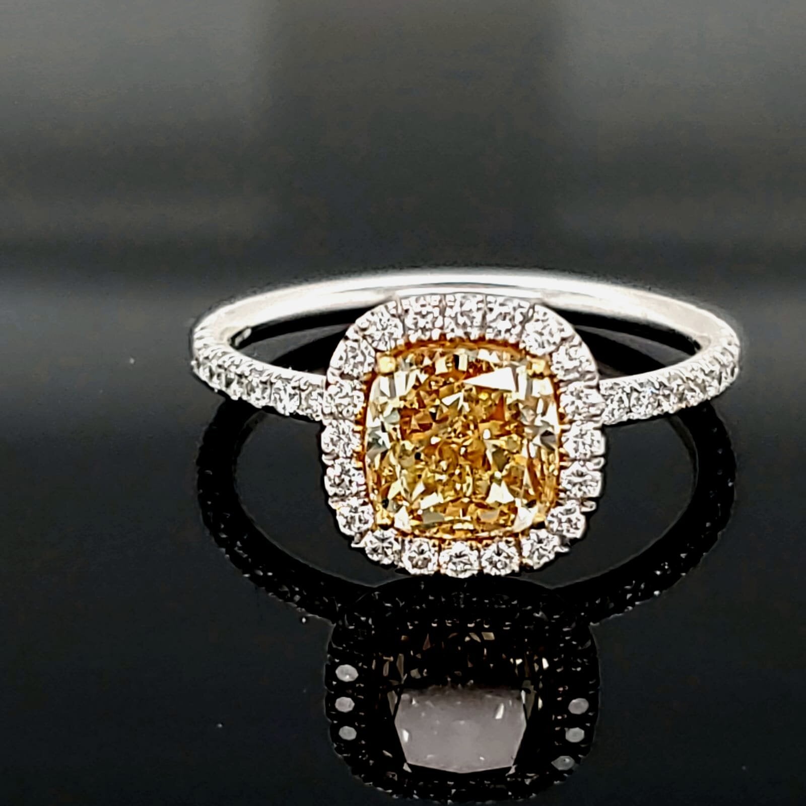 1.76 ct Diamond Cushion Cut FLY VS1 (GIA) 14682846