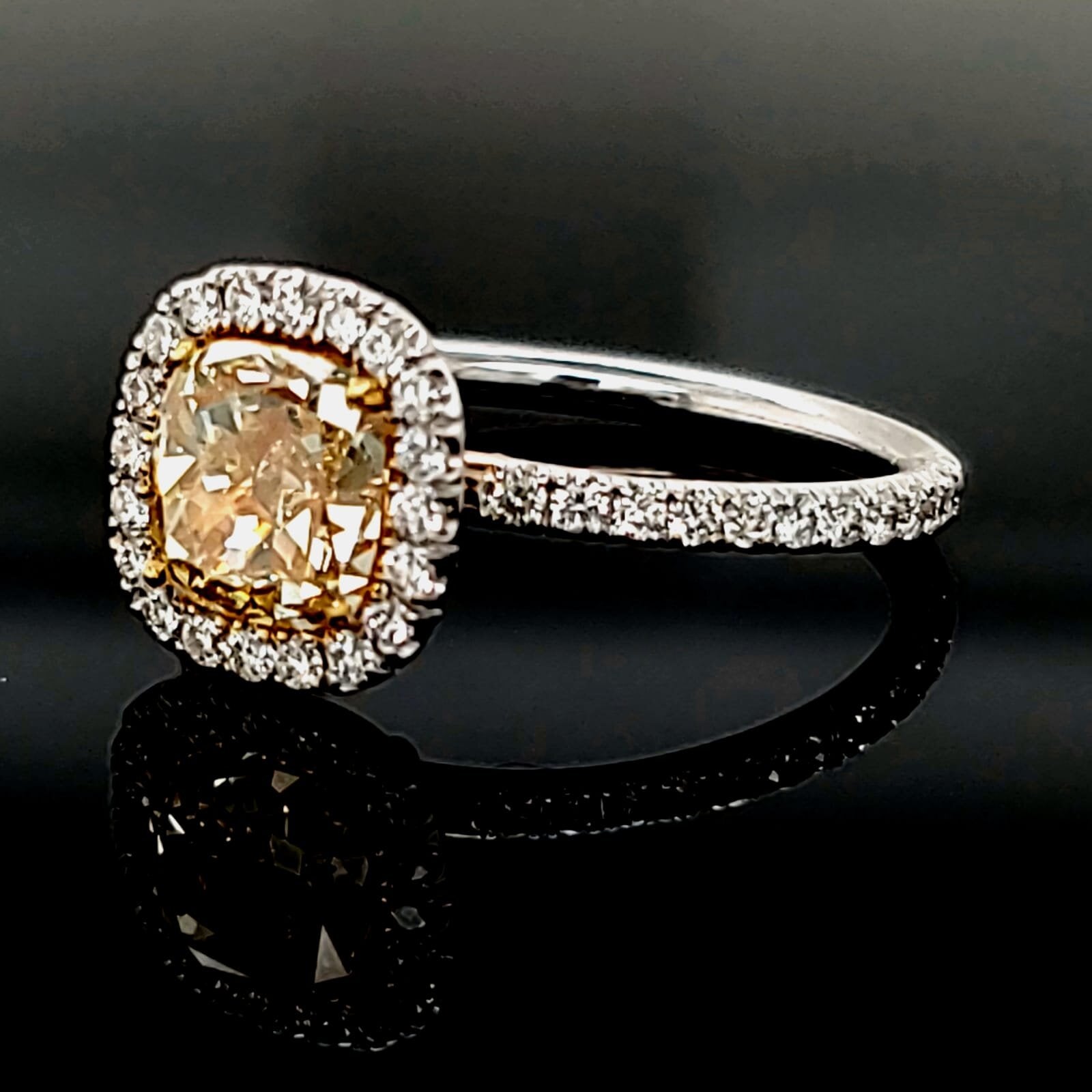 1.76 ct Diamond Cushion Cut FIY VS1 (EGLUSA) US 918638201D