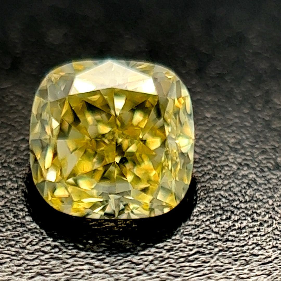 0.5 ct Diamond Cushion Cut FY VS1 (NON CERT)