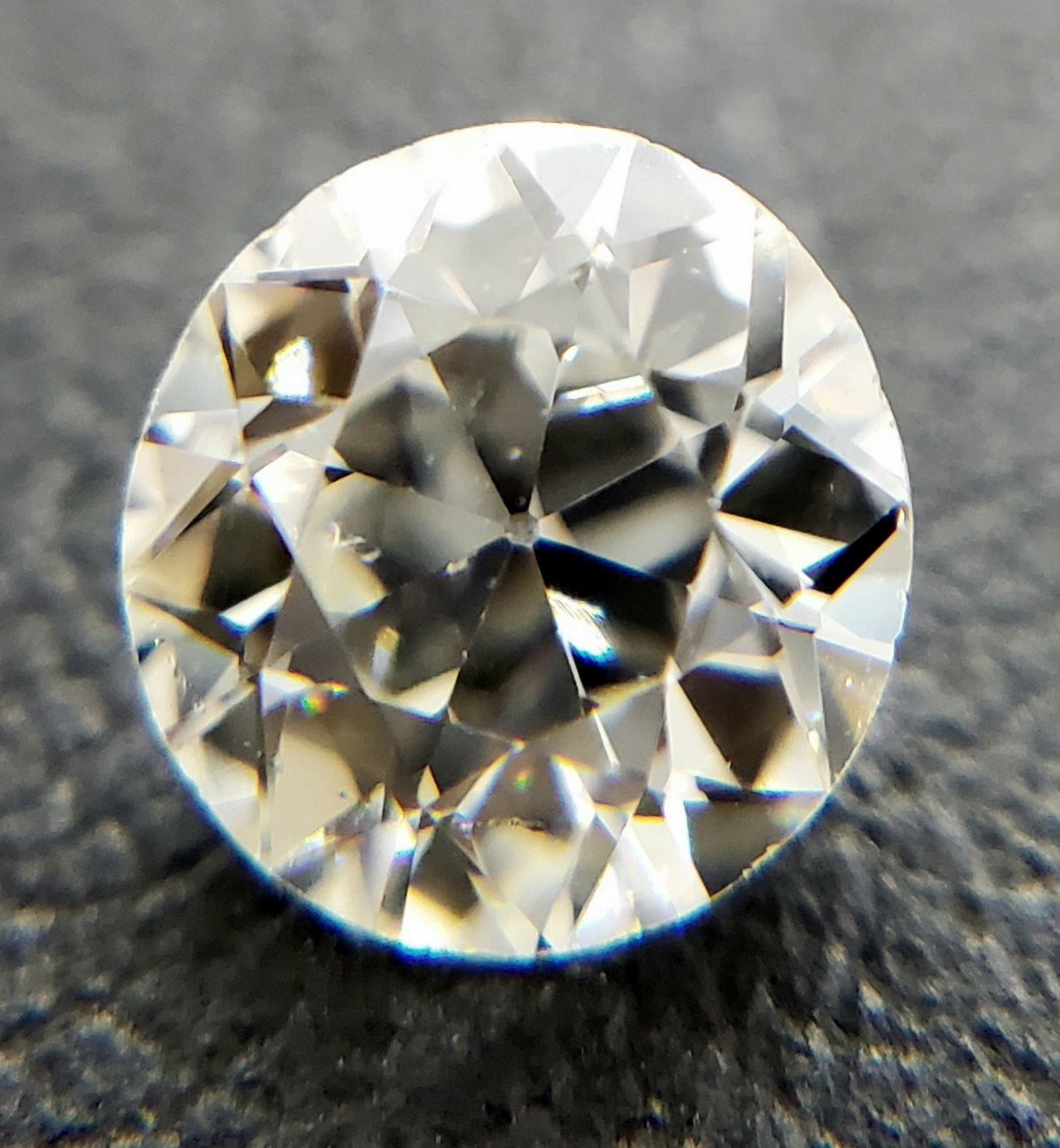 0.56 ct Diamond EU J VS2 (NON CERT)