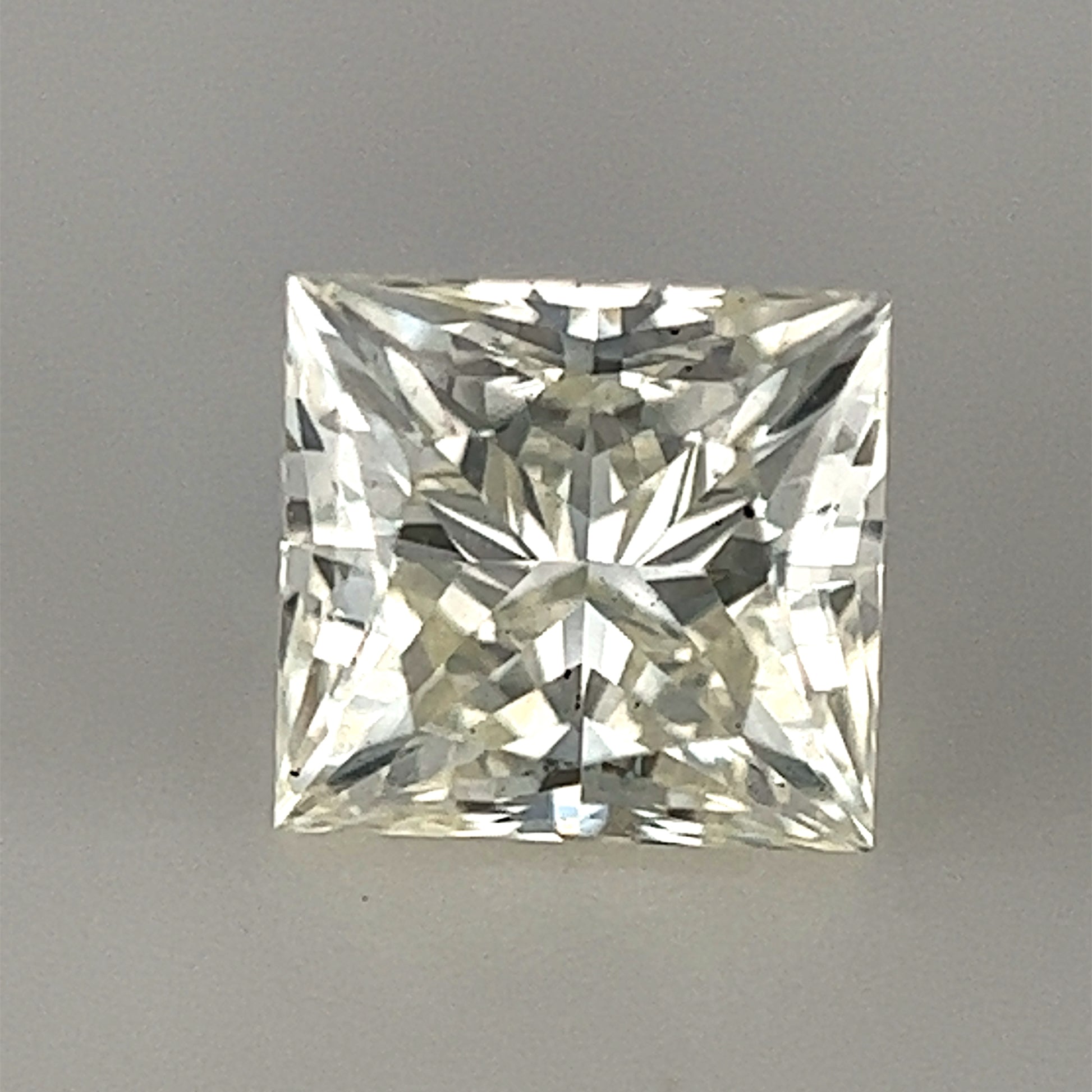 0.81 ct Diamond PR H VVS2 (EGLUSA) US 923948202D