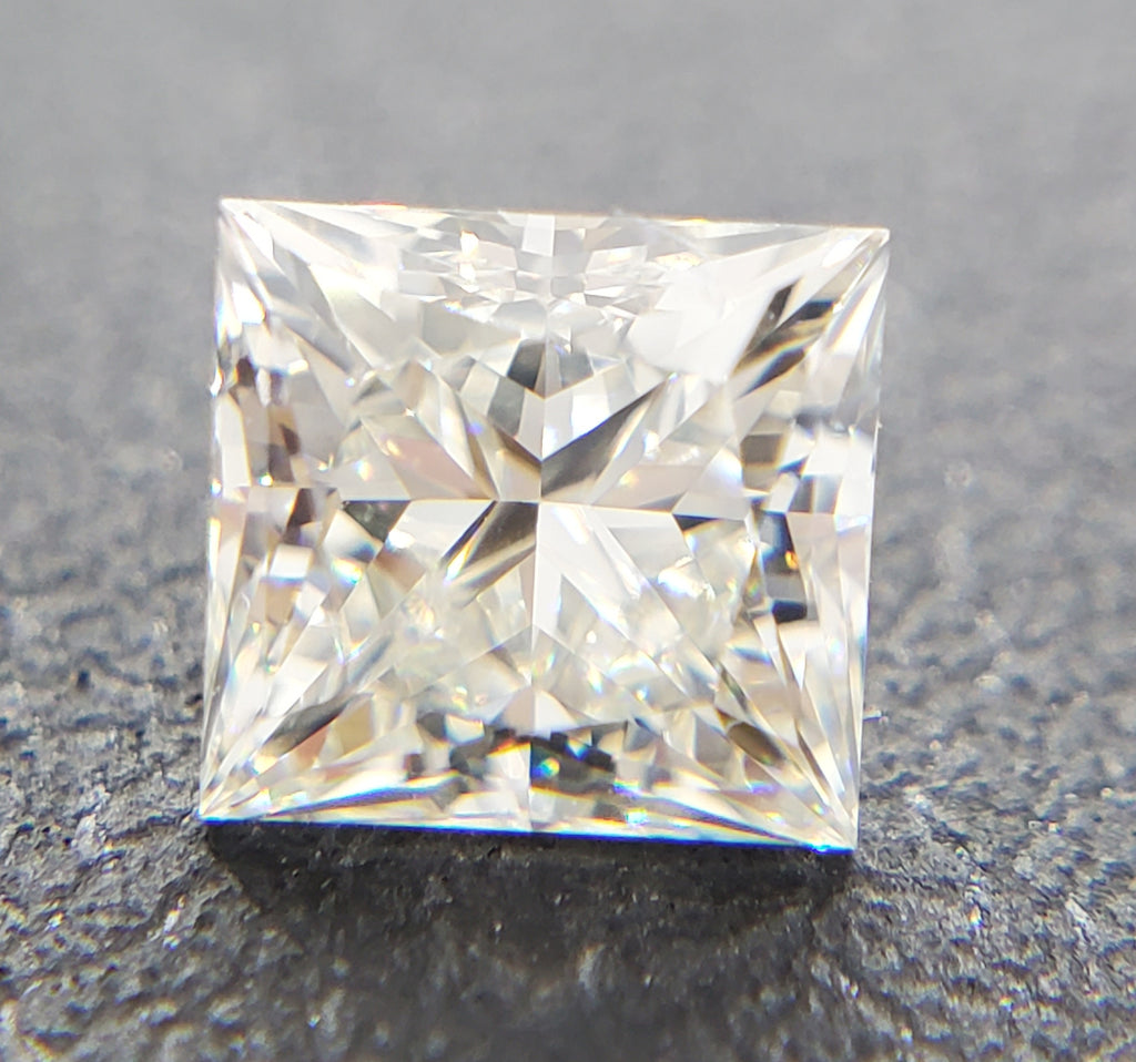 0.81 ct Diamond PR H VVS2 (EGLUSA) US 923948202D