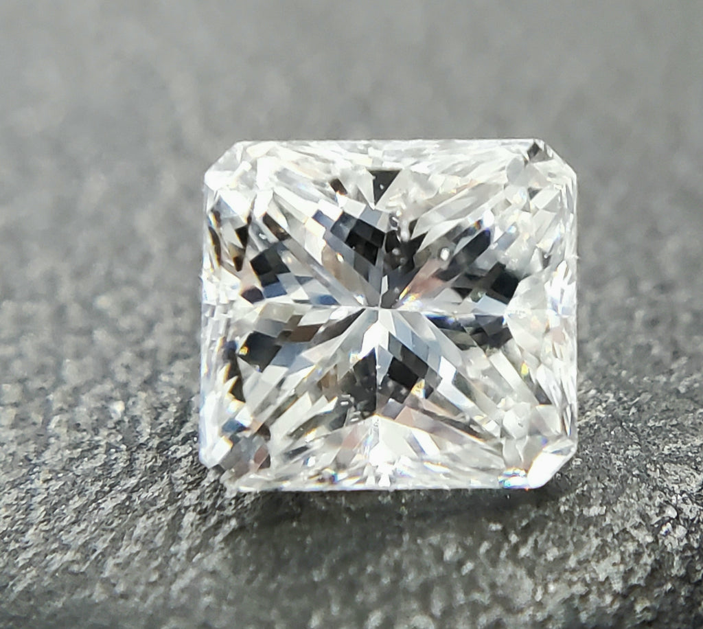 0.51 ct Diamond RA H SI2 (NON CERT)