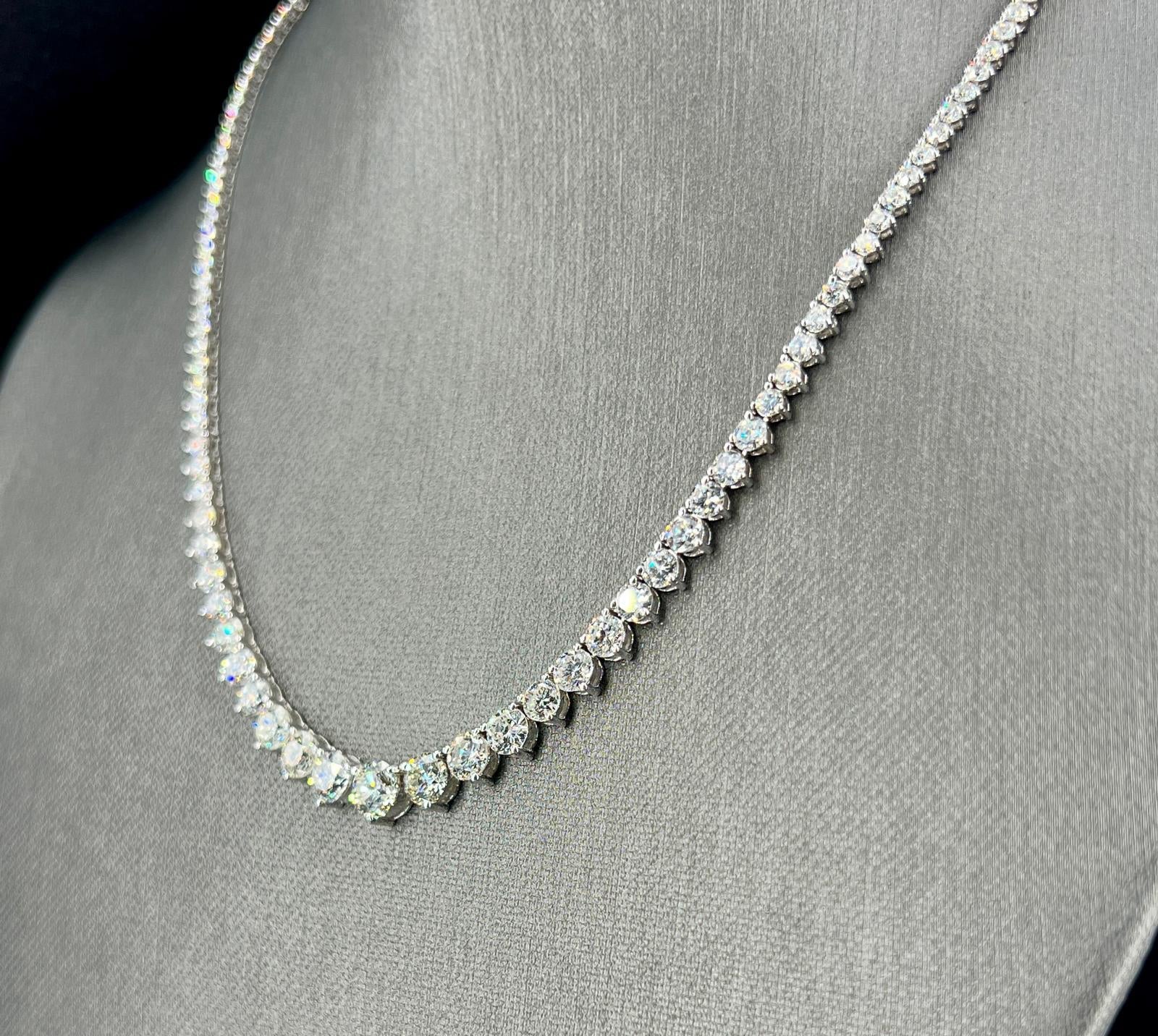 Natural Round Diamond Rivera Graduating Necklace, in White Gold