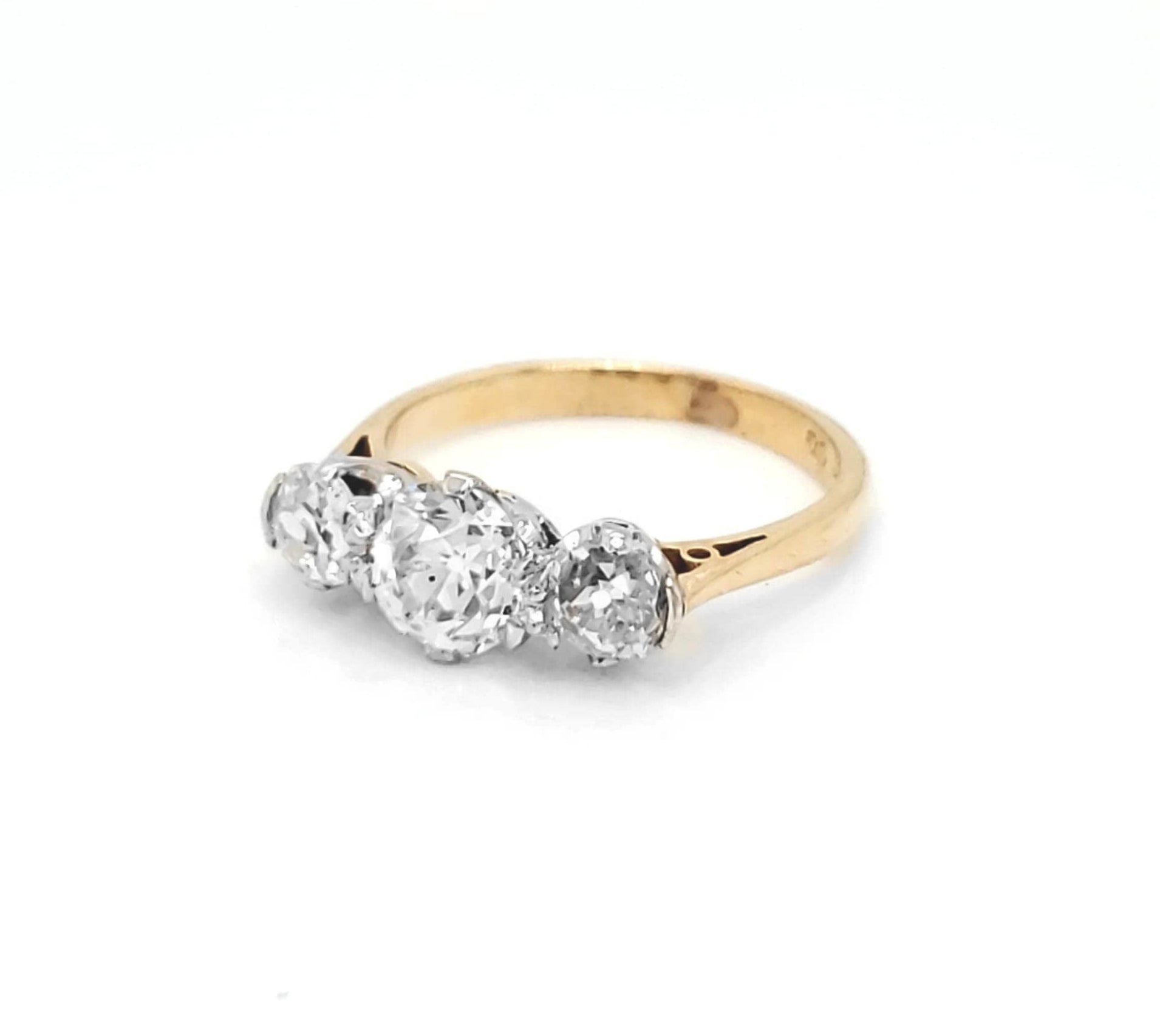 Vintage 3 Stone Ring with Natural European Cut Diamond Art Deco, in Yellow Gold  -Pre-owned