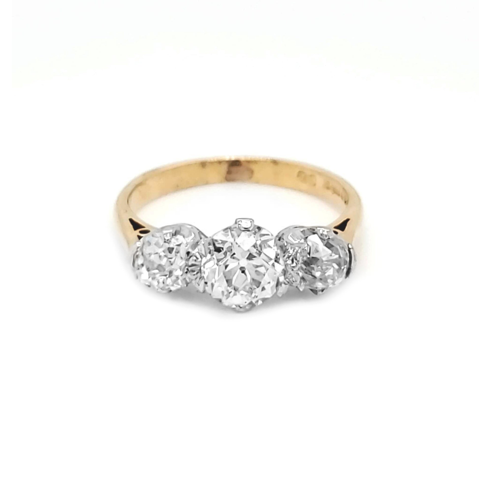 Vintage 3 Stone Ring with Natural European Cut Diamond Art Deco, in Yellow Gold  -Pre-owned