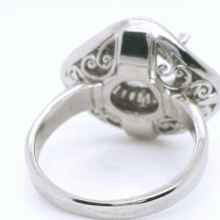 Semi Mount Oval or Cushion-shaped with Natural Baguette Diamond Halo Ring, in Platinum - Pre-owned