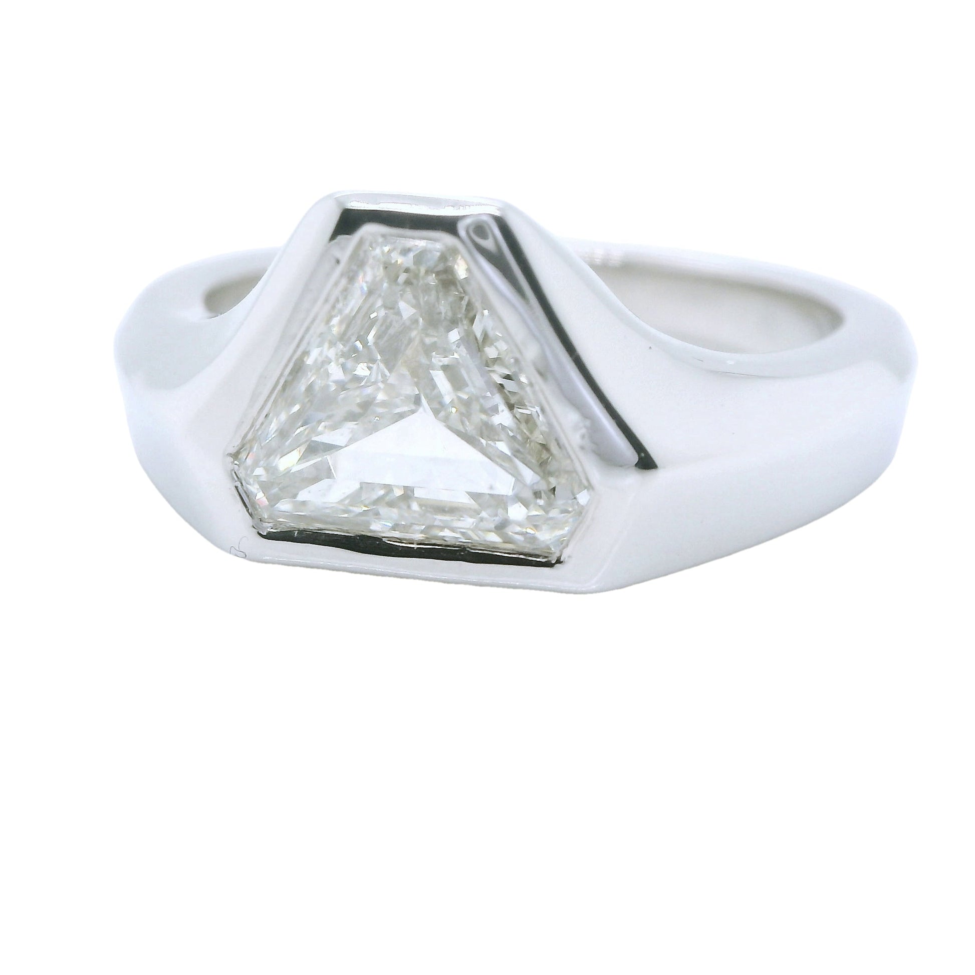 Natural Triangle Diamond Superman Solitaire Platinum Ring