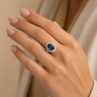 Natural Sapphire and Diamond Art Deco Cocktail Platinum Ring