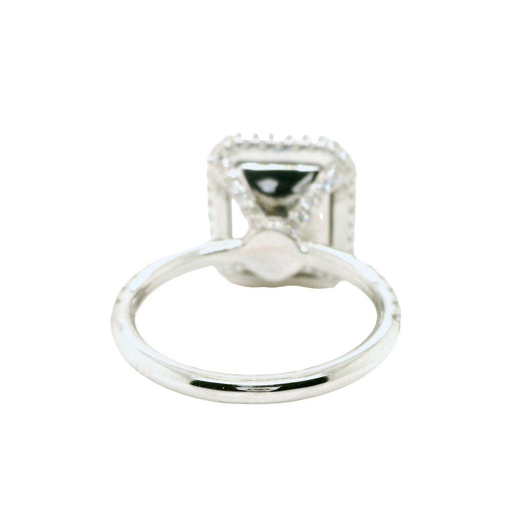 Natural Heated Sapphire and Diamonds Halo Cocktail Ring, in White Gold