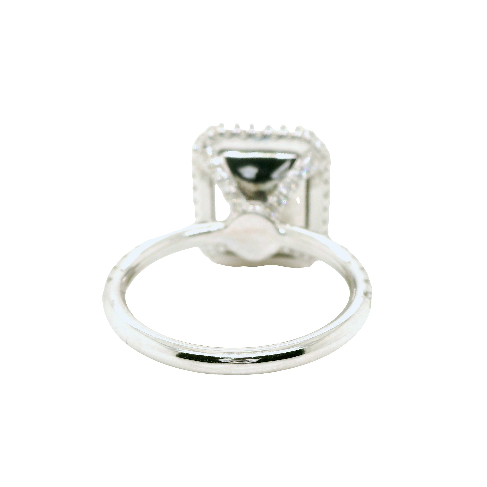 Natural Heated Sapphire and Diamonds Halo Cocktail Ring, in White Gold