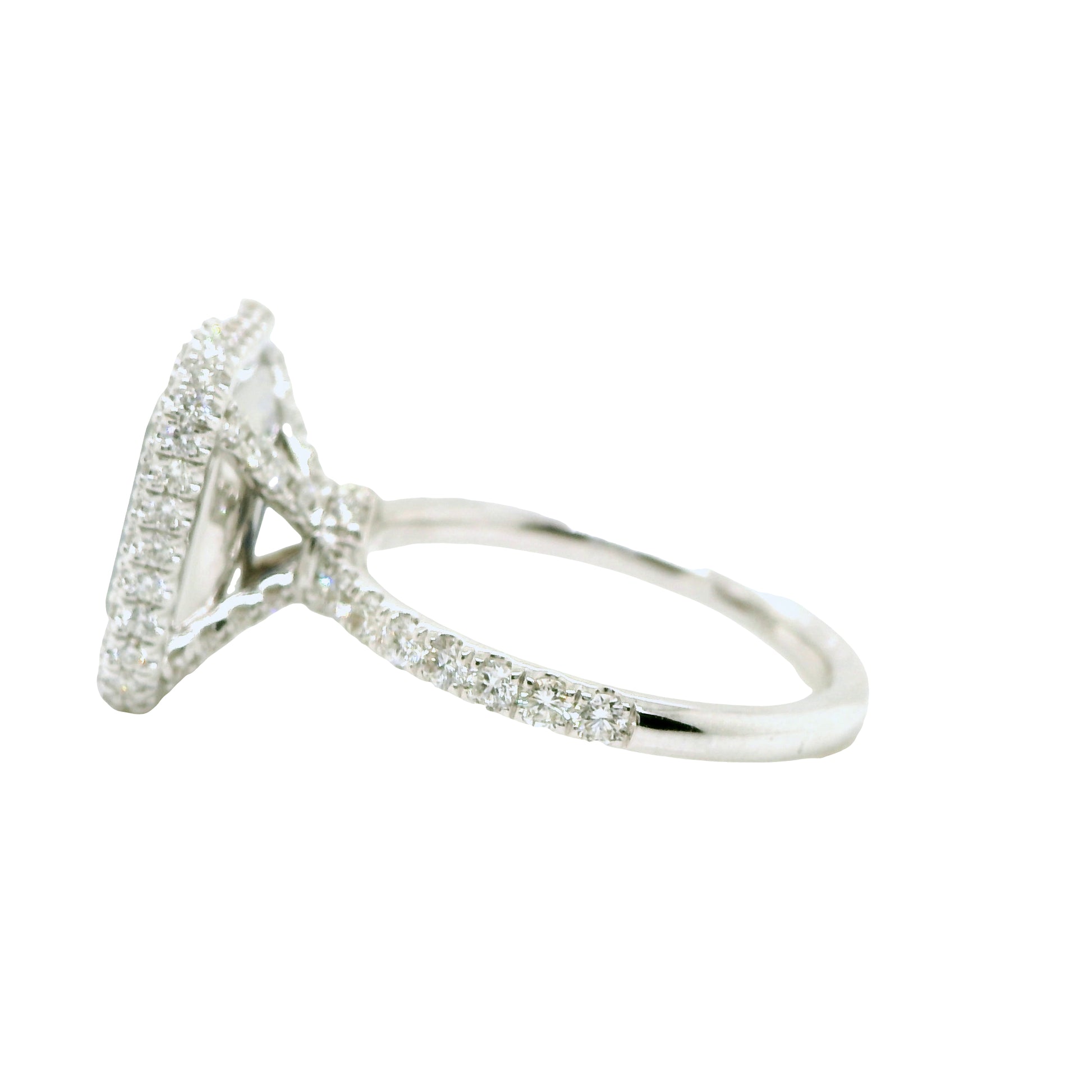 Natural Heated Sapphire and Diamonds Halo Cocktail Ring, in White Gold