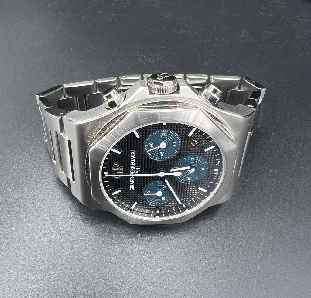 Girard Perregaux Laureato Stainless Steel 42mm Watch 81020-11-631-11A – Pre-owned