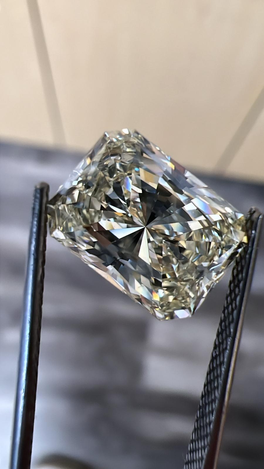 2.8 ct Diamond RA M VS2 (NON CERT)