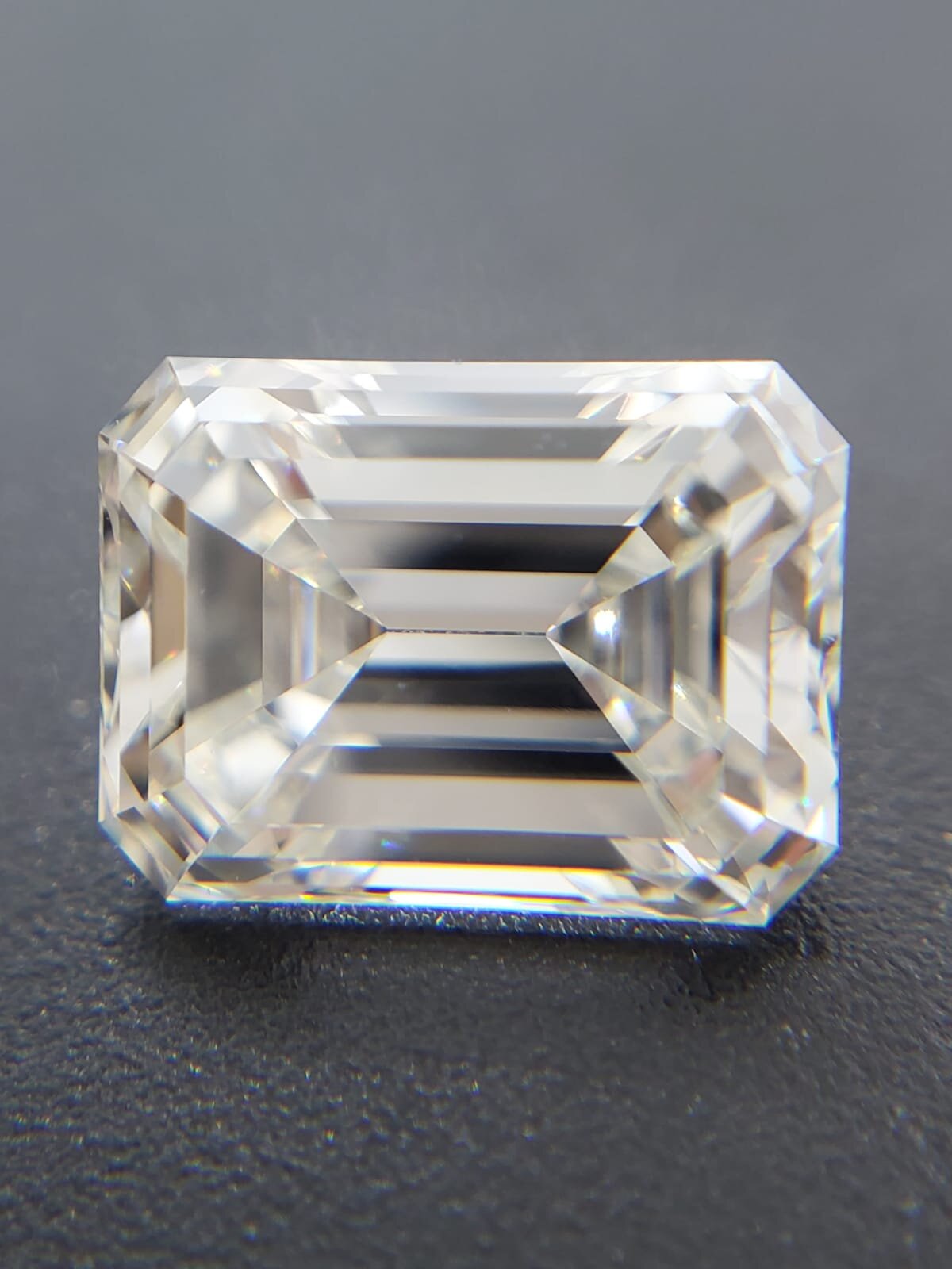 3.3 ct Diamond Emerald Cut I VVS2 (GIA) 5191711956