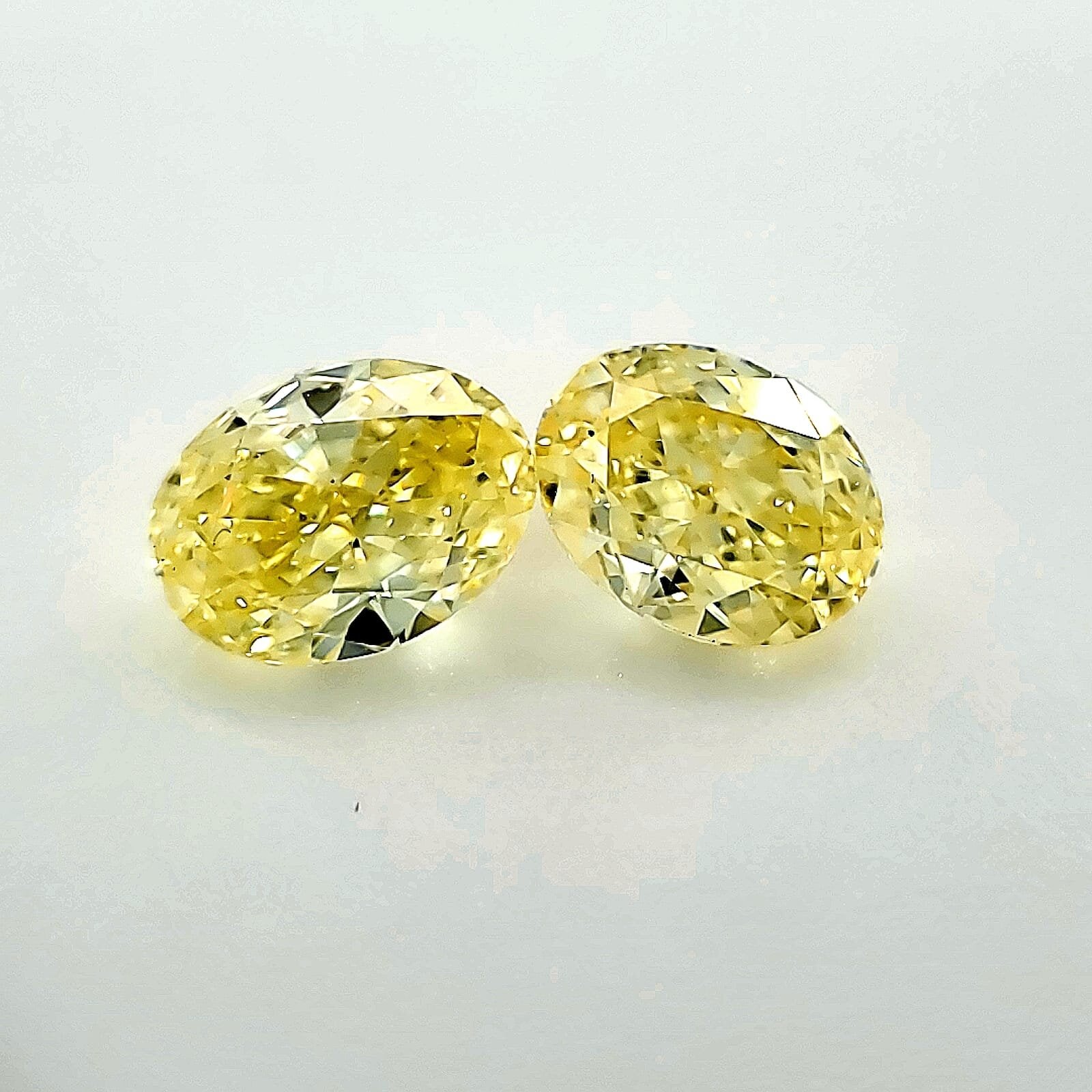 0.74 ct Diamond Oval Cut FIY VVS2 (GIA) 2336076085